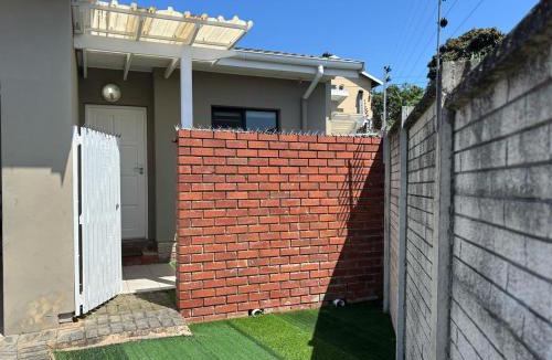 Beacon Bay Apartment | Tranquil Hideout