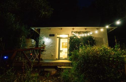 Cape Town House | Tranquil Mountain Retreat Hout Bay Cottage