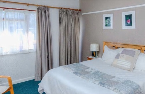 Fish Hoek Apartment | Tranquil sea-view escape