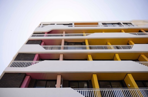 Three Anchor Bay Apartment | Tranquil Two Bedroom Apartments