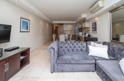 Victoria and Alfred Waterfront Apartment | Tranquil Waterfront Escape
