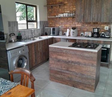 Kempton Park Apartment | Transit Haven - 2 Bed Retreat