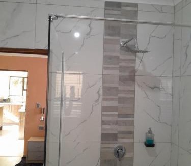 Kempton Park Apartment | Transit Haven - 2 Bed Retreat