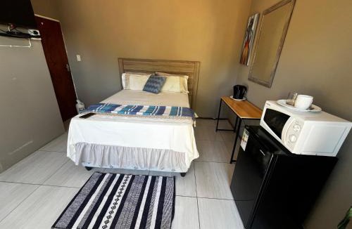 Klerksdorp House | Traquil Stays BnB