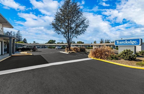 Santa Rosa Hotel | Travelodge by Wyndham Santa Rosa Wine Country