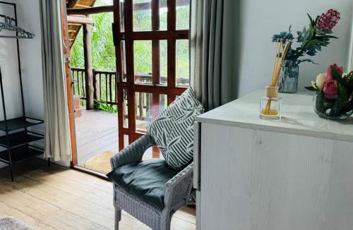 Shongweni Bed & Breakfast | Treehouse River Lodge
