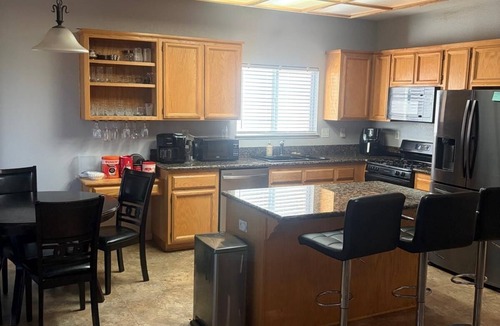 Yuba City House | Tremendous 5-bedroom house with AC in friendly Yuba City