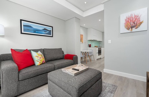 Green Point Apartment | Trendy | Modern | One Bedroom | Green Point