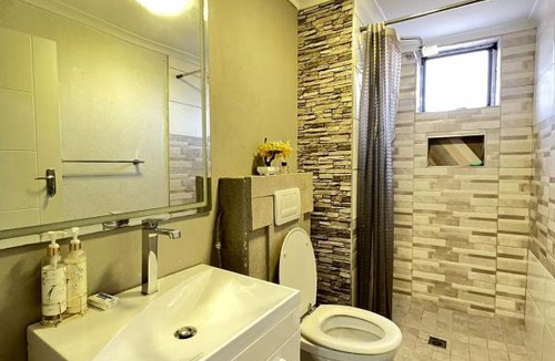 Cape Town House | Trendy spacious house with continuous wifi even during load shedding within Century City area