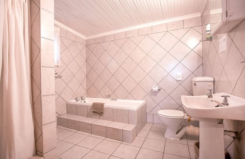 Mnquma Hotel | Trennerys Hotel