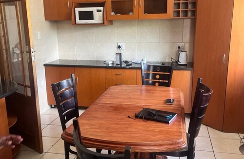 Bezuidenhout Valley House | Triple T guest house