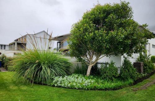 Voelklip House | Troon Beach Cottage Hermanus
