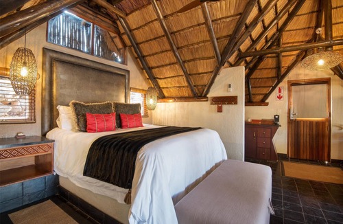 Pilanesberg National Park Cabin | Tshukudu Bush Lodge