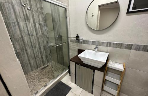 Madibeng Cabin | Tula Baba Game Lodge