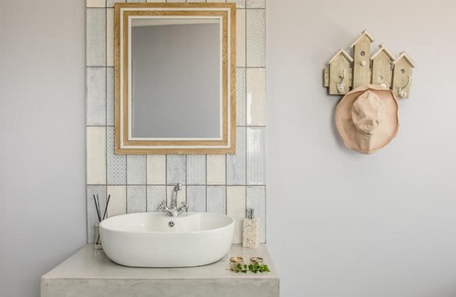 Britannia Bay Villa | Turtle n Tides