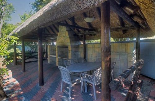 Parklands Villa | TUSCAN VILLA FELICE near West Coast