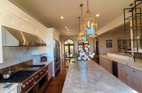 Los Gatos Villa | Tuscan Vineyard Estate: Luxurious 5-bed 5-bath pool+spa SJC/SFO/Santa Cruz beach