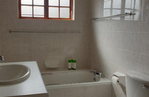 Camdeboo Apartment | Tweefontein House
