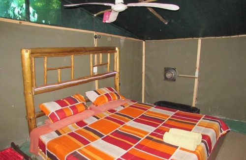 Thorny Bush Game Reserve Cabin | Two Bedroomed Bush-tent on the Klaserie River, with free lion - hyena sounds