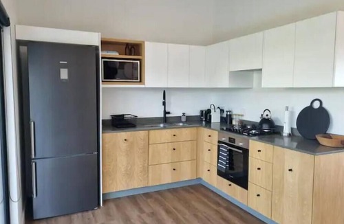 Pearly Beach House | Uitwaaien Beach Cottage - 250m from the beach!