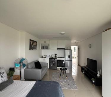 Umhlanga Apartment | Umhlanga Minimalist Haven