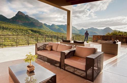 Hoedspruit House | umVangati House