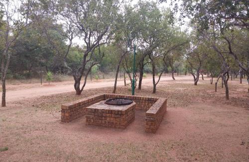 Madibeng Cabin | Unathi Game Lodge