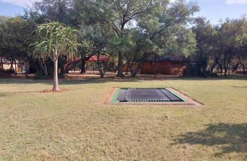 Madibeng Cabin | Unathi Game Lodge