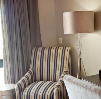 Paarl House | Under Oaks Guesthouse