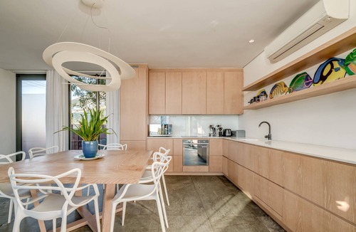 Camps Bay Apartment | Unique Camps Bay Apartment w Private Pool Coral Sea