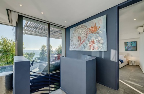 Camps Bay Apartment | Unique Camps Bay Apartment w Private Pool Coral Sea
