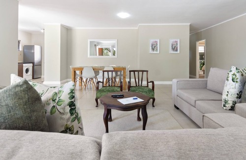 Century City Apartment | UniqueStay Mayfair Apartment 139