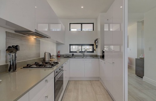 Firgrove Rural Apartment | UniqueStay Paardevlei Square 3