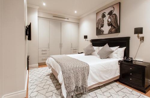 Green Point Apartment | Unit 620 Cape Royale Luxury Apartments
