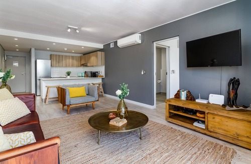 Cape Town City Centre Apartment | Unobstructed Views + Close to Waterfront + 2 Bed