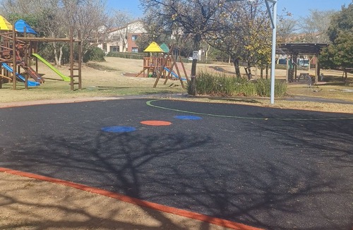 Greater Johannesburg Metropolitan Area Apartment | Upbeat appartment