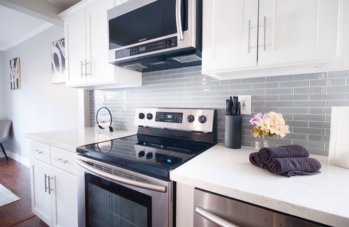 Lake Area House | Upgraded 2BR Newark Home w/AC | Near Tesla