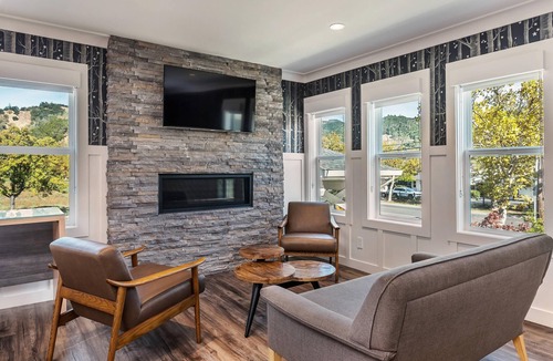 Calistoga Hotel | UpValley Inn & Hot Springs Napa Valley, an Ascend Collection Hotel