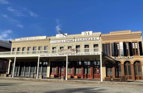Midtown Sacramento Apartment | Urban Chic Cellar 3 blocks from Sutter w/ Parking!