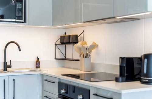 Wynberg Apartment | Urban Chic Living