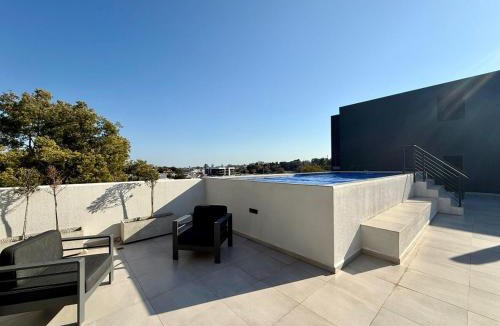 George Central Apartment | Urban Escape - Le Jardin Unit 301