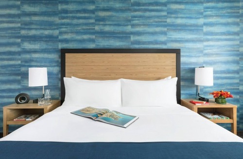 Fisherman's Wharf Hotel | Urban Retreat: Steps from the Wharf, Relaxing Room for City Explorers
