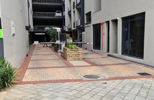 Umhlanga Apartment | UrbanParkezstay i008