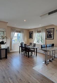 Victoria and Alfred Waterfront Apartment | V&A Waterfront Marina Family Apartment 201 Altmore Cape Town