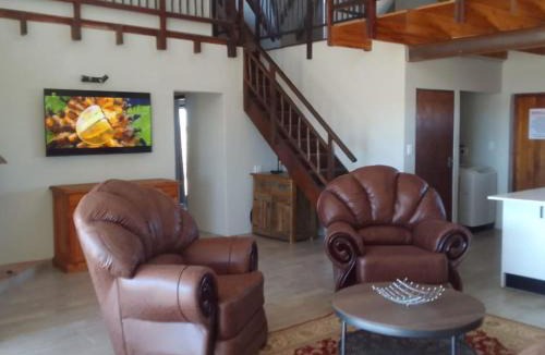 Metsimaholo House | Vaal Dam Getaway