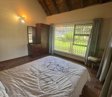 Vanderbijlpark Apartment | Vaal Haven - riverside getaway