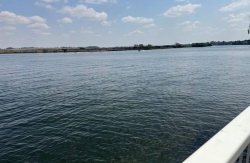 Vaalview House | Vaal River Boathouse Bungalow