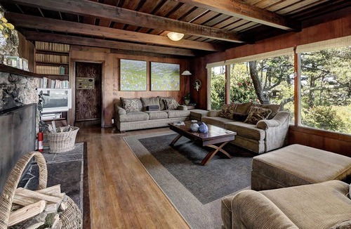 Inverness House | Vacation Home Overlooking Heart's Desire Beach at Tomales Bay
