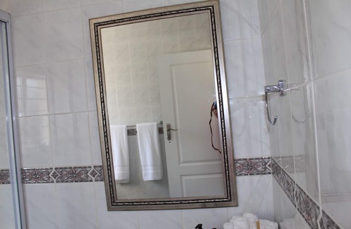 Greater Johannesburg Metropolitan Area Apartment | Vairs Place - apartment