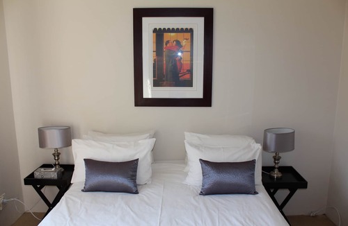 Greater Johannesburg Metropolitan Area Apartment | Vairs Place - apartment